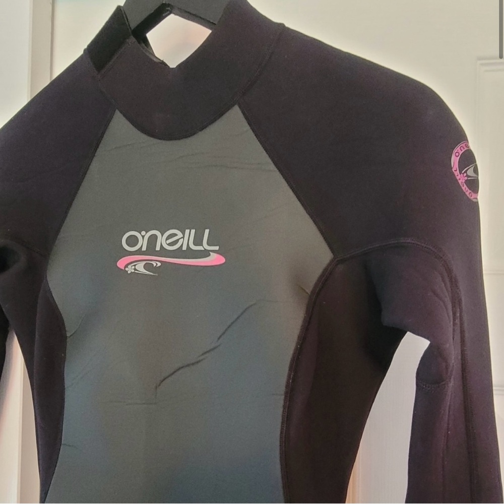 O'Neill Black Wetsuit - Picture 2 of 6
